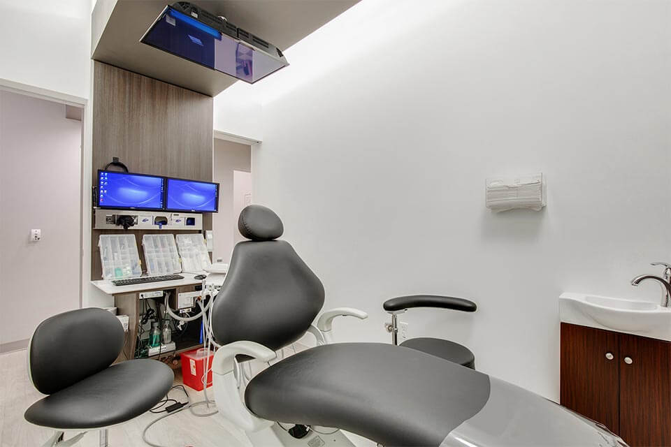 Blooming Dental & Implant Center